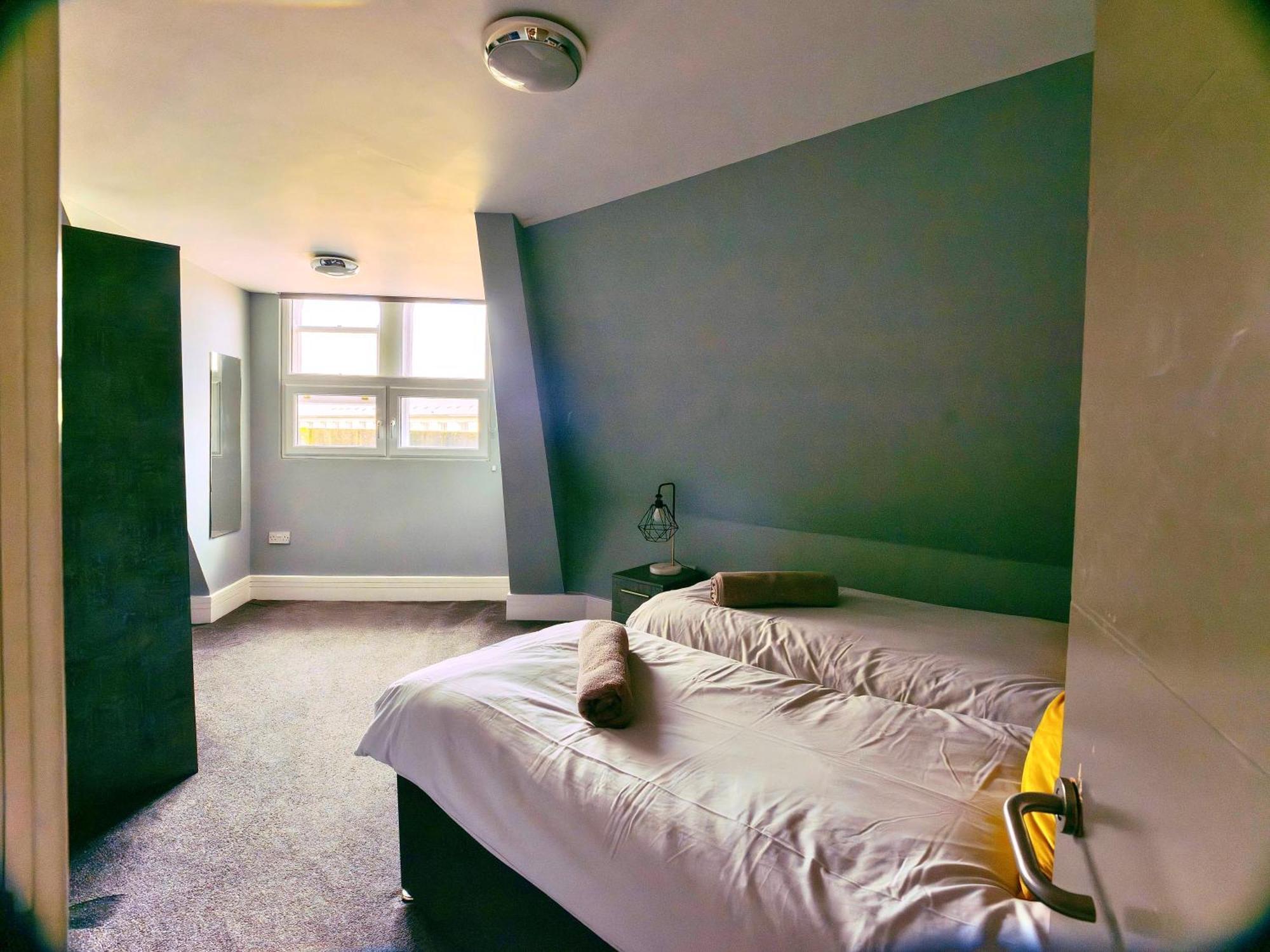 2 Bedroom Apartment In The Heart Of Newcastle - Spacious - Sleeps 7 Exterior photo
